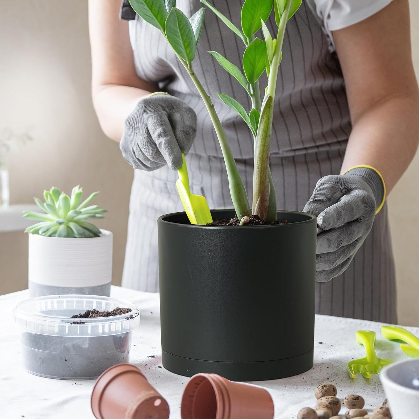 10 Inch Large Deep Plant Pots for Indoor Outdoor Plants, Tall Cylinder Flower Pots with Drainage Holes and Saucer, Big Plastic Planter Pots for Garden Porch House Plants, Black